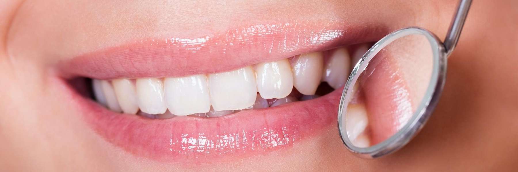 What Is the Difference Between a Dentist and a Cosmetic Dentist?